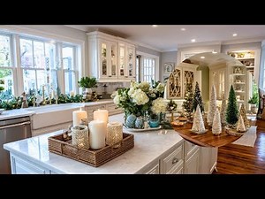 Timeless Christmas Kitchen Makeover | Classic & Cozy Holiday Decorating Inspiration 🎄