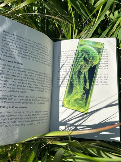 Handmade UFO Bookmark, Sci-fi Page Marker, Extraterrestrial Gift, Cosmic Book Lover Accessory, Alien Fan Gift for Reading