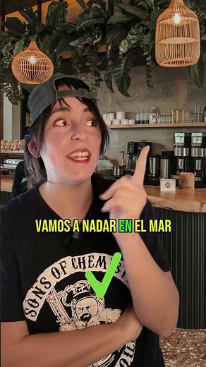 "A" vs "EN" en español 🤯 #learnspanish #spanishdaily #spanishinreallife