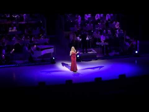 They Just Keep Moving The Line - Megan Hilty BOMBSHELL (The Concert) June 8th 2015