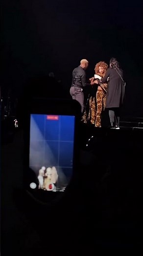Shania Twain has a wardrobe malfunction during Queen Of Me concert in Glasgow, Scotland (9/23/23)