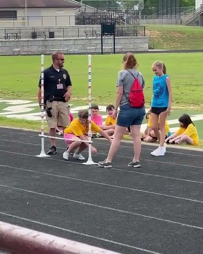 Girl Showcases Incredible Flexibility by Crossing Low Limbo Bar - 1540788