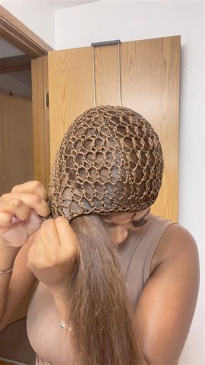 The easiest way to wrap your hair! 😍🤎 side note: I never said this is a new technique. It’s new to me & some people might not know about it as well. So just helping the girls who don’t know 😉#hairwrapping #hairwraps #silkpress #silkpressseason #longnaturalhair | Janell B