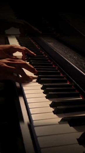 Carrying You – Piano That Feels Like Flying #ShortsMusic#AmbientPiano#CalmVibes