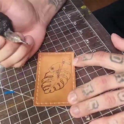 Tattooing Tree Frog Linework Into Veg Tan Leather 🐸 Handcrafted Leather Art Process