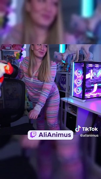 Chat always thinks I’m tall, they never believe me when I say I’m 5”2. What do you think? Do I look 5”2. 🥹 Also we had a pajama night on stream! Aren’t my pjs cute. 🥰 #twitch #twitchstreamer #twitchclips #egirl #alianimus #fyp #fypシ