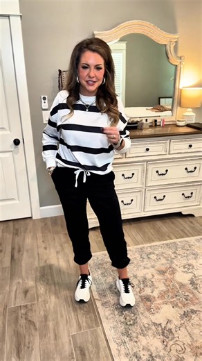 Totally obsessed with this striped two piece set!!😍 I’ve already ordered the other colors! Effortless style and very comfy!💕 | Pinklaura