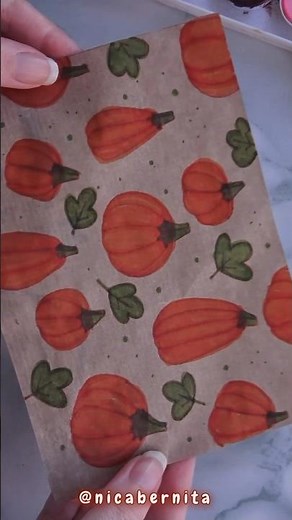 PAPEL DECORADO CON CALABAZAS PARA MANUALIDADES 🍂...O IDEA DE FONDO PARA PORTADA DE CUADERNO #diy