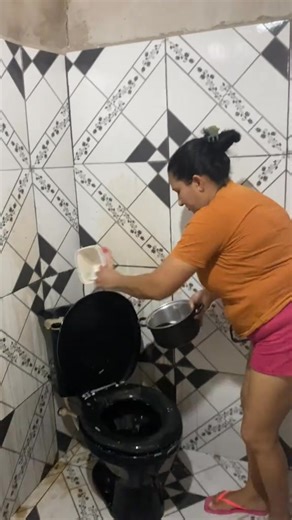 Lavando meu banheiro com café | Jucileneguerreiraofc