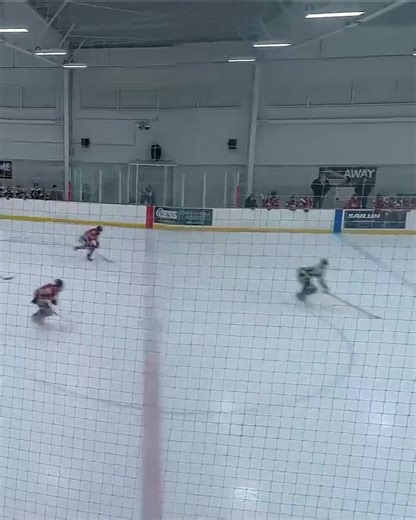 Next1Hockey on Instagram: "VERIFIED PROFILE — Mason Elemont (US) 2025-2026 • Honeybaked 13U AAA (MI) 50 GP | 34 G | 49 A | 83 PTS | 1.66 PPG Prospect 9.25 | SOS ★★★★★ | next1hockey.com Swipe to watch a few of 87s 🚨and 🍎"