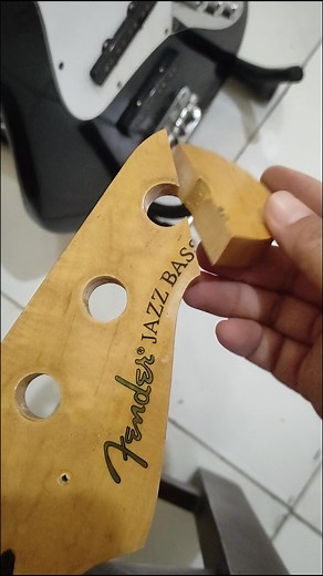 Fender Jazz Bass Headstock Fix and Deep Clean Guide