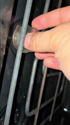 How to change a light bulb in Siemens oven