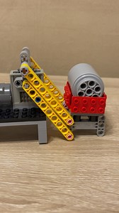 LEGO Simple Lifting Mechanism #lego #technic #mechanical #mechanism #diy #legotechnic #legofan #engineering #mechanicalengineering #legoideas #legotechnicmoc #legomechanism #legotechnica #legotips #legotricks | Bricks Master Builders