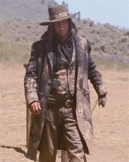 When the gunslinger walked into a town that doesn't fight back 🤠🍁