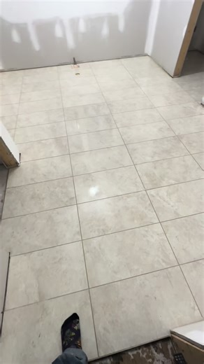 Curbless Linear Drain: Transform Your Master Bathroom