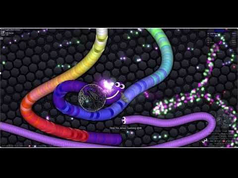 Slither.io - Becoming the biggest snake with 30k mass!!