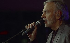 Sweet Caroline (Live)