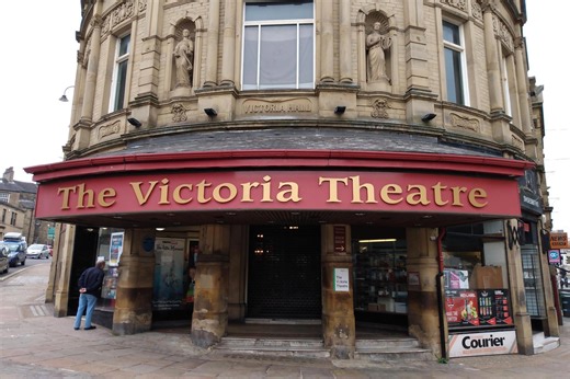 Russell Howard tour dates: Top TV comic announces show in Halifax