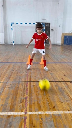 Champions League skills 🔥Ronaldo first touch