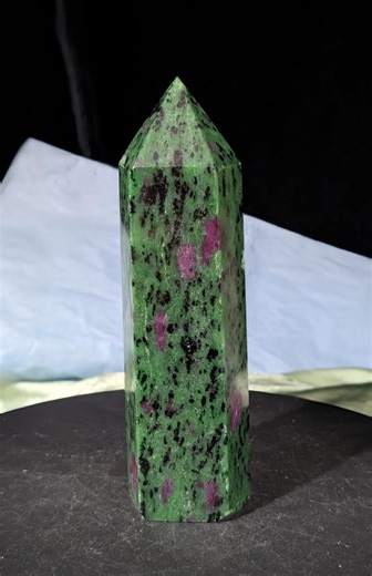 UV Reactive Ruby Zoisite Tower ~ Ruby Zoisite Crystal Obelisk ~ Anyolite - Etsy