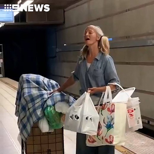 WATCH: A homeless woman has sung her way to stardom, landing a record deal after this video of her performing in a US subway went viral. 🎵 #9News | https://9News.com.au | 9 News Adelaide