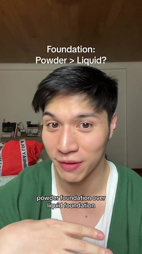 Powder vs Liquid Foundation: A Comprehensive Comparison