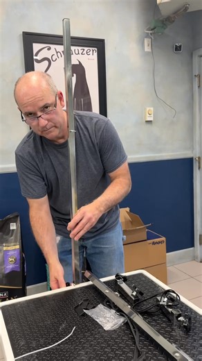 Flying Pig Grooming sent me their electric table to try — and I have to say, I’m seriously impressed. 👏 Setup was quick, the instructions were easy, and the grooming arm locks in with zero wobble. I rolled it across the room effortlessly, locked it in place, and had my 100 lb Giant Schnauzer, Trust, hop on to test the lift. It raised him smoothly and quietly with no hesitation. This thing is built like a tank. I’ve bought more expensive tables in the past that weren’t this sturdy or user-friend