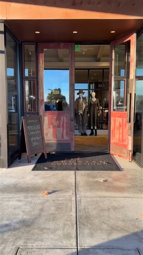 So excited to stop by and see our friends @peruvianconnection. If you haven’t entered to win the Royal Alpaca throw yet, go like @sevillehome and our friends @peruvianconnection. They have so many gift-worthy items this fall. You can’t go wrong! | Seville Home