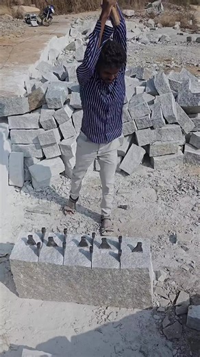 ‏I Bet u 1$ u can't guess the age of worker. #talent #skills #fyp #usa