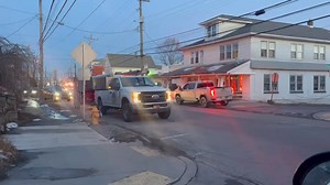 Nanticoke City Fire Department engine 2 and chief responding to a working 3rd alarm structure fire in Plymouth Luzerne county | Two Idiots Buffing