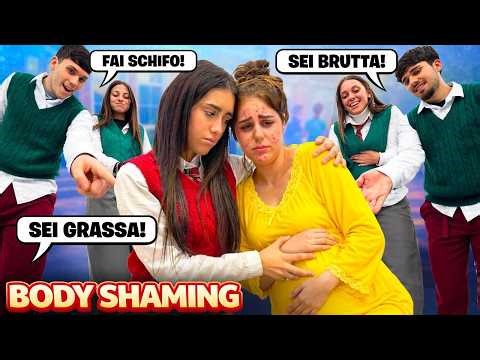 VIENE PRESA IN GIRO DAI BULLI PER IL SUO ASPETTO FISICO, È INCINTA! ILARY E NICOLE LA DIFENDONO