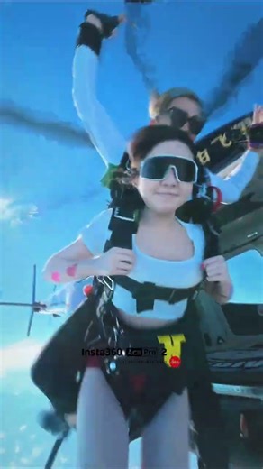 Tearing apart timidity at high altitudes.#Sanya skydiving#Tah parachuted