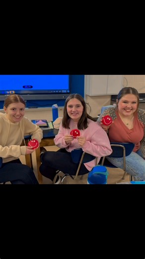 Dr. Girgis and Mr. Ingram put out the challenge yesterday that any class with 100% attendance for virtual learning would be put in for a drawing of smiley face cookies. Congratulations to Mr. Johnson’s Honors Biology students for being drawn as the winners. Thirty classes demonstrated 100% attendance for Wednesday synchronous learning. | West Washington School Corporation