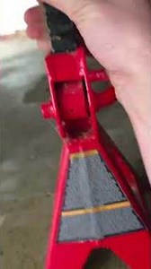 Mercedes-Benz - How to Properly Jack up Front End E-Class e350 500 550 63 AMG