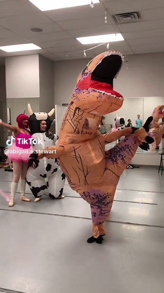 Creative Ballet Halloween Costume Ideas for Dancers