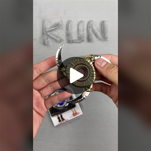 One Piece Anime Ace and Luffy Fidget Spinner Review