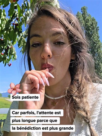Ne confonds pas attente et abandon. 🌿 Continue d'avancer, continue de croire. C'est exactement ce que j'apprends dans BE ÂME : rester alignée même quand on ne voit pas encore le résultat. 💛 🔗 Lien en bio. #manifestation #spiritualité