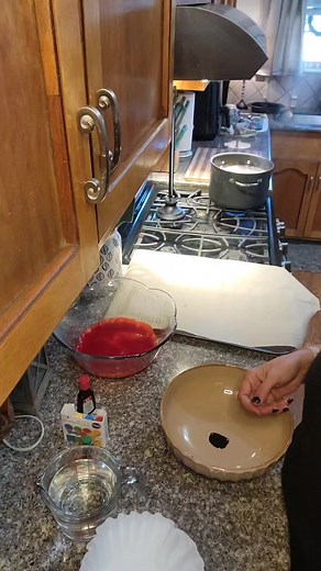 Such a fun & easy way to dye coffee filters for all those beautiful spring/Summer flowers 💐 coming soon! | Simply simple craft ideas