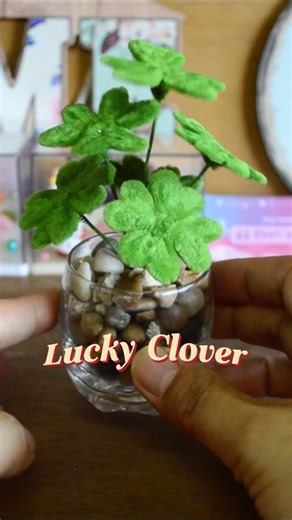 DIY Lucky 4-Leaf Clover! 🍀🤞✨ #shorts #pipecleanercraft #luck