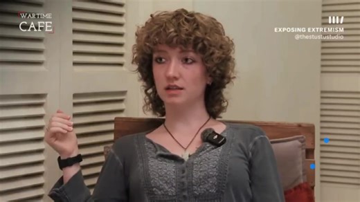 Calla Walsh, an American left-wing activist, calls for the murder of Israeli diplomats on U.S. soil, as was done by Elias Rodriguez, who murdered Yaron Lishansky and Sarah Milgram in May of this year in Washington, D.C. She calls to protect murderers like him and help them escape, and "to initiate acts of resistance for Palestine everywhere on the face of the earth." Her father is a professor of English at Boston University. She is connected to prominent figures in the Democratic Party (photogra