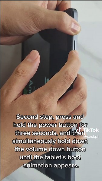 Hello, everyone. Today we're going to teach you how to restore the Suxi tablet to its factory settings when you've forgotten the password. First step, power off the tablet. Second step, press and hold the power button for three seconds, and then simultaneously hold down the volume down button until the tablet's boot animation appears. At this point, we've entered the developer interface. The power button is for confirmation, and the volume buttons are for moving up and down. We select