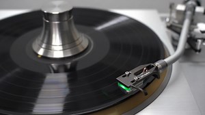2K views · 26 reactions | Schumann Symphony No.1 “Spring Symphony” Mvt.Andante un poco maestoso-Allegro molto vivace. DS-E1 optical cartridge with SAEC tonearm & Technics SL-1000R turntable. | DS Audio | Facebook