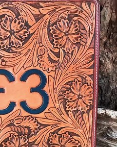 13 reactions | Custom Leather Binders are one of our most popular leather items to create. Everyone can use a new Binder this year. #sheamichelleleather | Shea Michelle Buckle Designs | Facebook