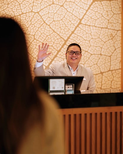 12 reactions | A heartfelt hello is the first step to an unforgettable stay  This #WorldHelloDay, we’re spotlighting our incredible front desk team, who make every arrival feel like coming home by greeting guests with warmth, care, and the true spirit of aloha. To book your stay, visit the link: https://bit.ly/42rgg32 What's the first thing you do after check-in? | Halepuna Waikiki by Halekulani | Facebook