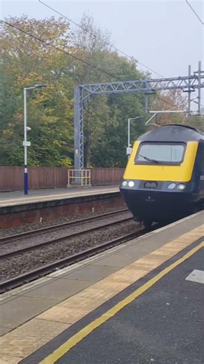 Scotrail Class 43 HST set passes Lenzie at speed #shorts