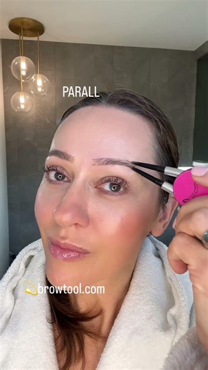 Brows need parallel lines, perfect brow map points and symmetry BROWTOOL.COM💫 measure don’t guess!