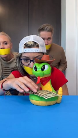 Don't wake the snake game challenge