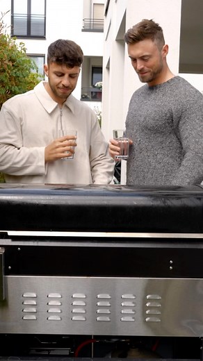 Niko | Anzeige| Wir haben das tolle Wetter genutzt und gemeinsam die Grillsaison eröffnet. Was dabei natürlich nicht fehlen darf, ist der Salat!... | Instagram