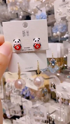 beautiful earring collection#music#earrings#collection#vairalvideo#song #earrings#designerjeweller