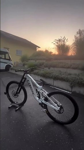 The New Trek Session 9 X01 🤍 #mtb #freeride #downhill #enduro #mountainbike